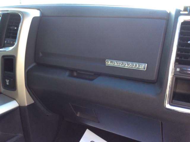 2014 RAM Ram Pickup 1500 4x4 Laramie 4dr Crew Cab 5.5 ft. SB Pickup